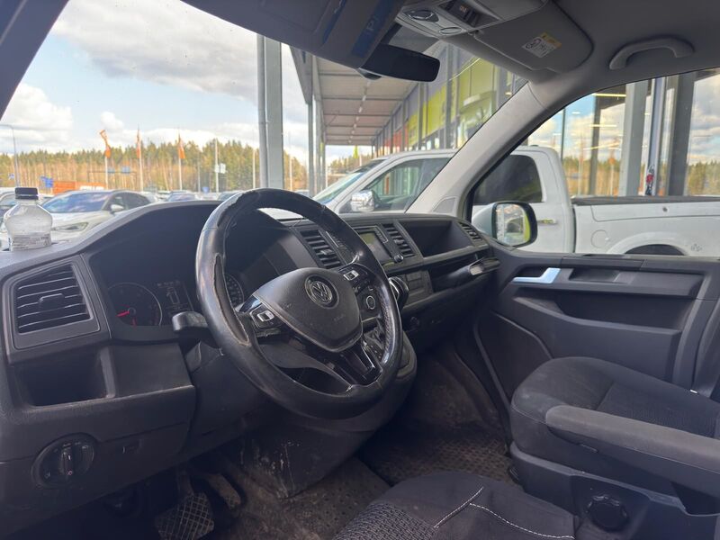 Volkswagen Caravelle vaihtoauto