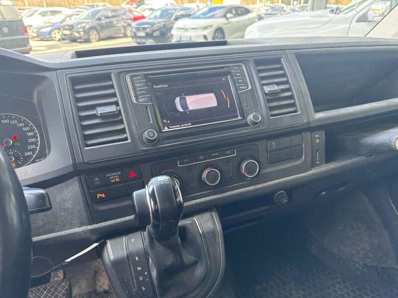 Volkswagen Caravelle vaihtoauto