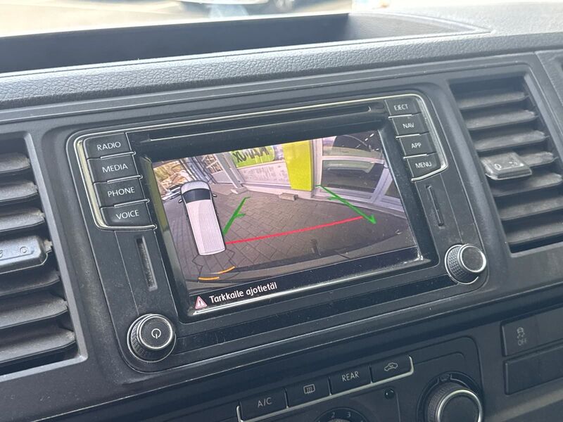 Volkswagen Caravelle vaihtoauto