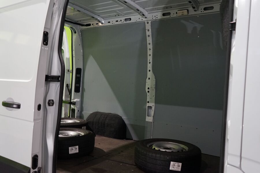 Nissan NV400 vaihtoauto