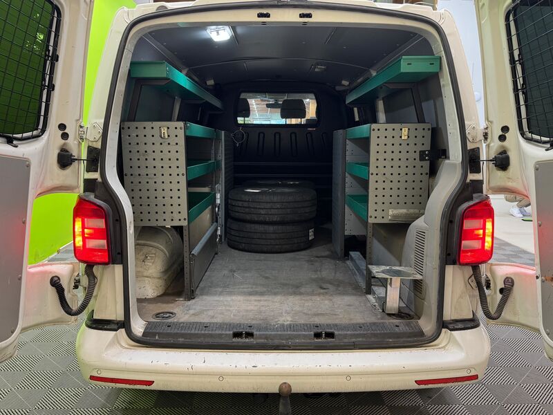 Volkswagen Transporter vaihtoauto