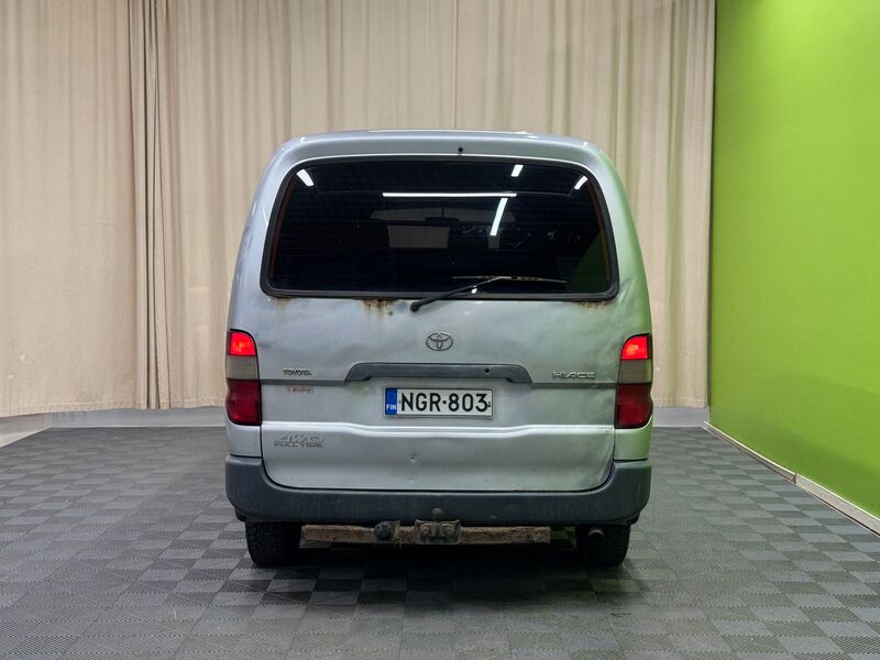 Toyota Hiace vaihtoauto