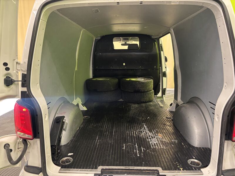 Volkswagen Transporter vaihtoauto