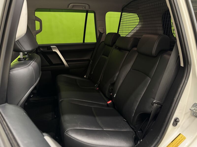 Toyota Land Cruiser vaihtoauto