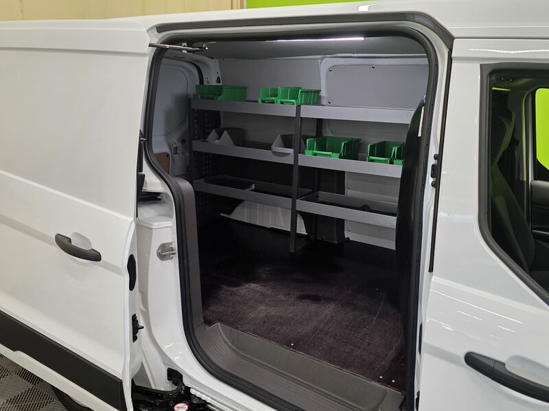 Ford Transit Connect vaihtoauto