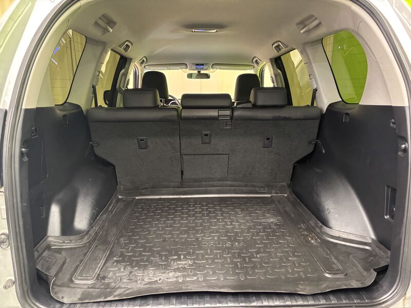 Toyota Land Cruiser vaihtoauto