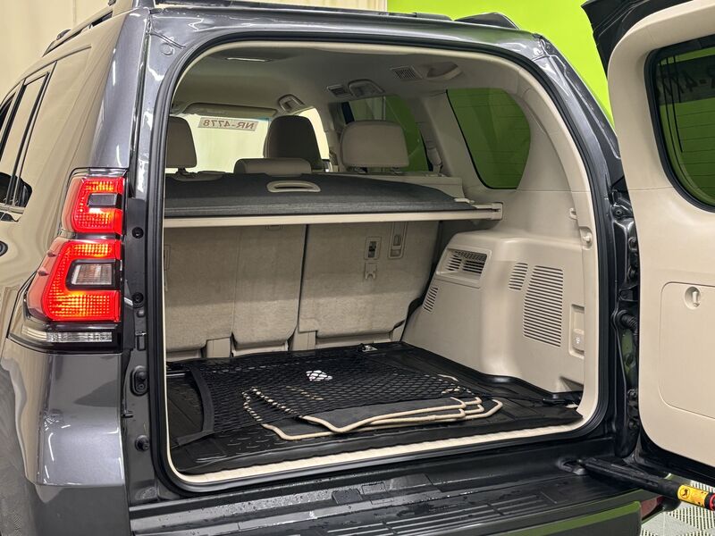 Toyota Land Cruiser vaihtoauto