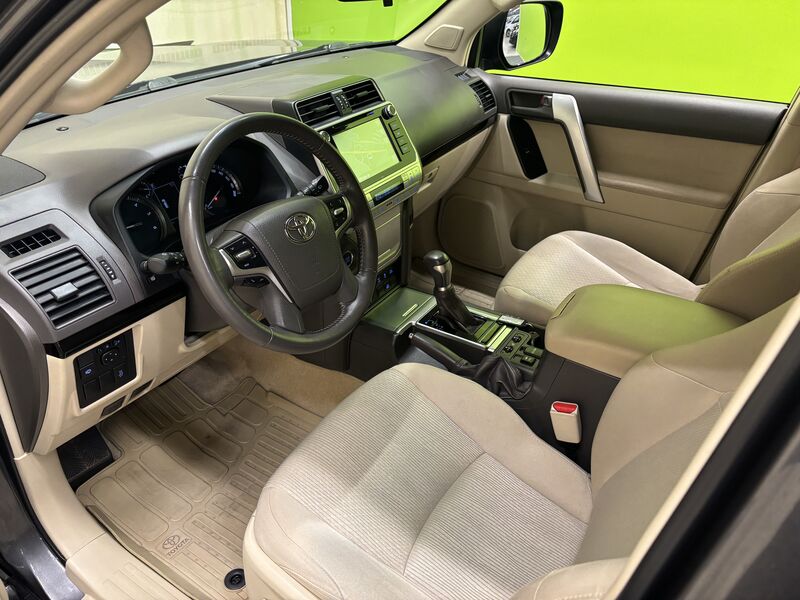 Toyota Land Cruiser vaihtoauto