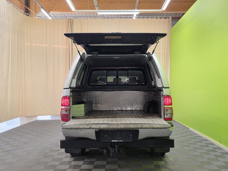 Toyota Hilux vaihtoauto