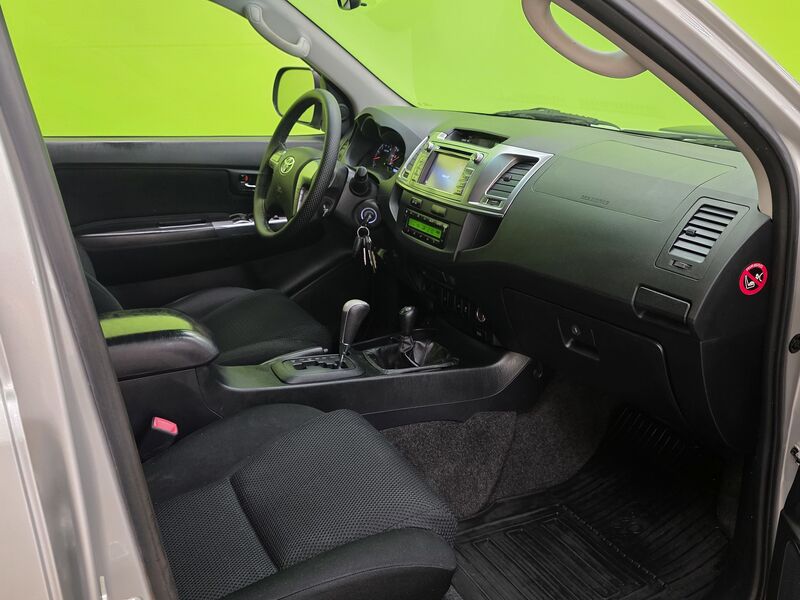 Toyota Hilux vaihtoauto