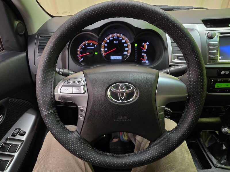 Toyota Hilux vaihtoauto