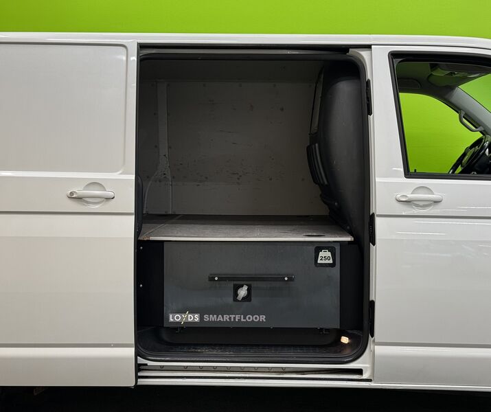 Volkswagen Transporter vaihtoauto