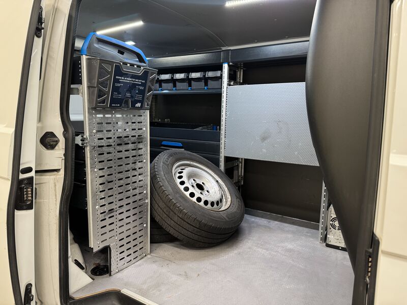 Volkswagen Transporter vaihtoauto