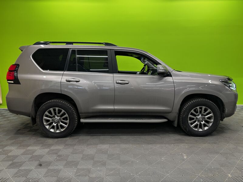 Toyota Land Cruiser vaihtoauto