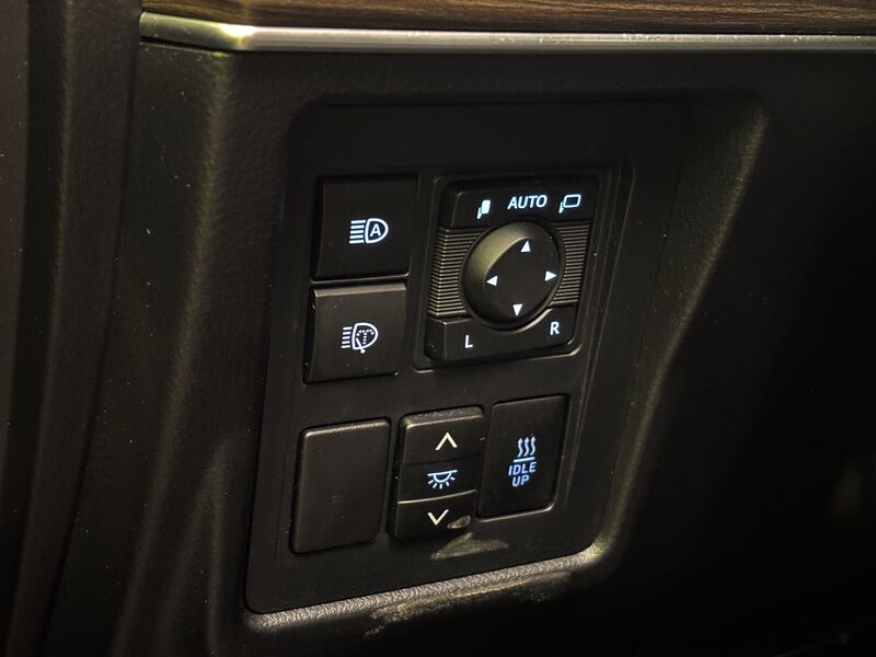 Toyota Land Cruiser vaihtoauto