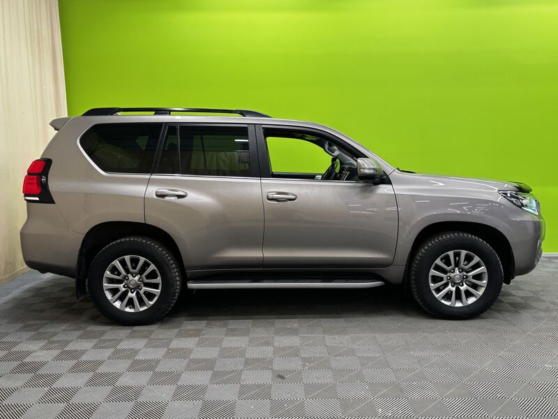 Toyota Land Cruiser vaihtoauto