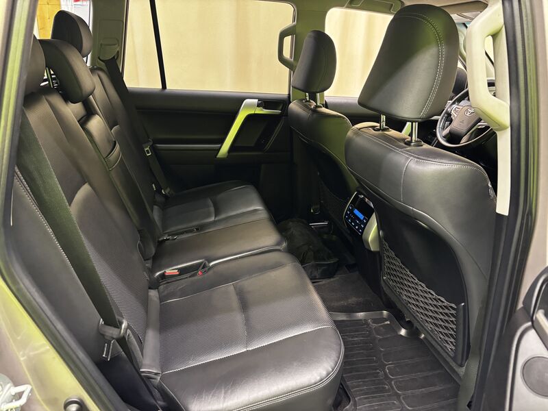 Toyota Land Cruiser vaihtoauto