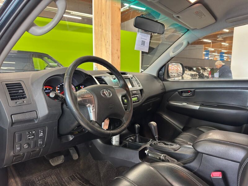 Toyota Hilux vaihtoauto