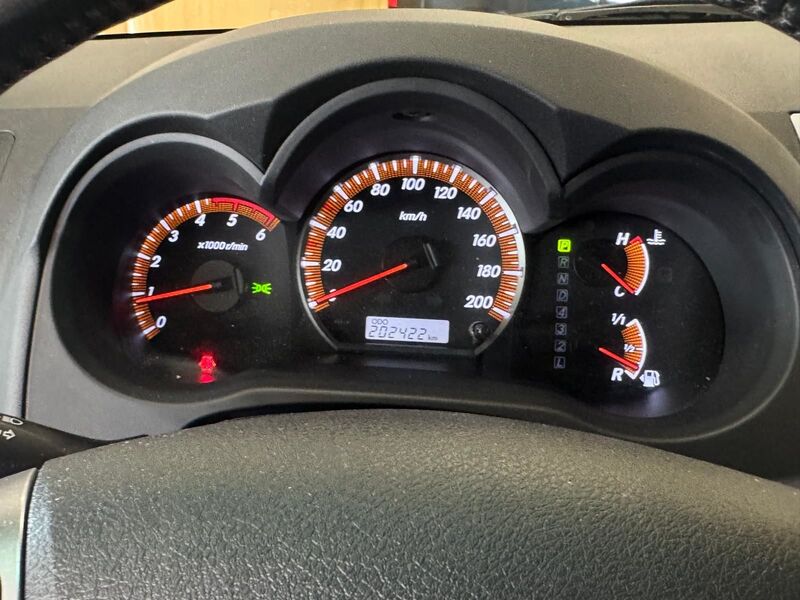 Toyota Hilux vaihtoauto