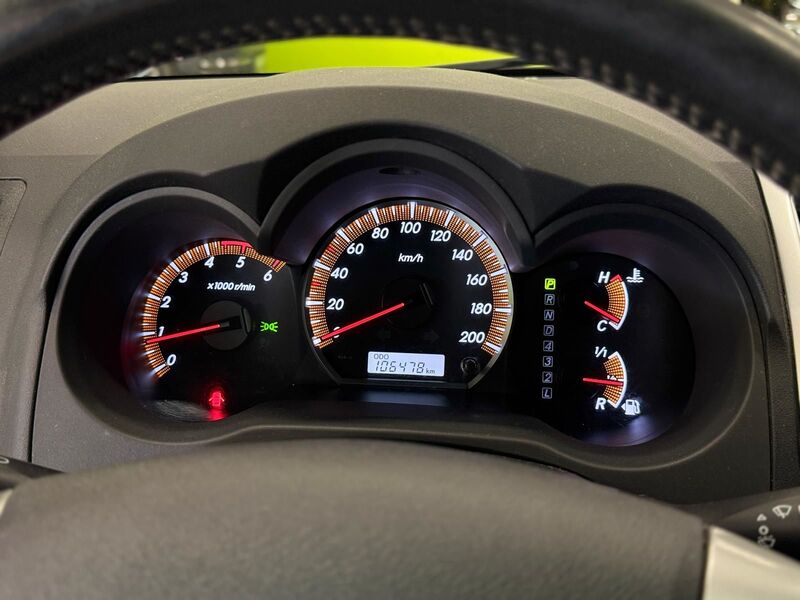 Toyota Hilux vaihtoauto