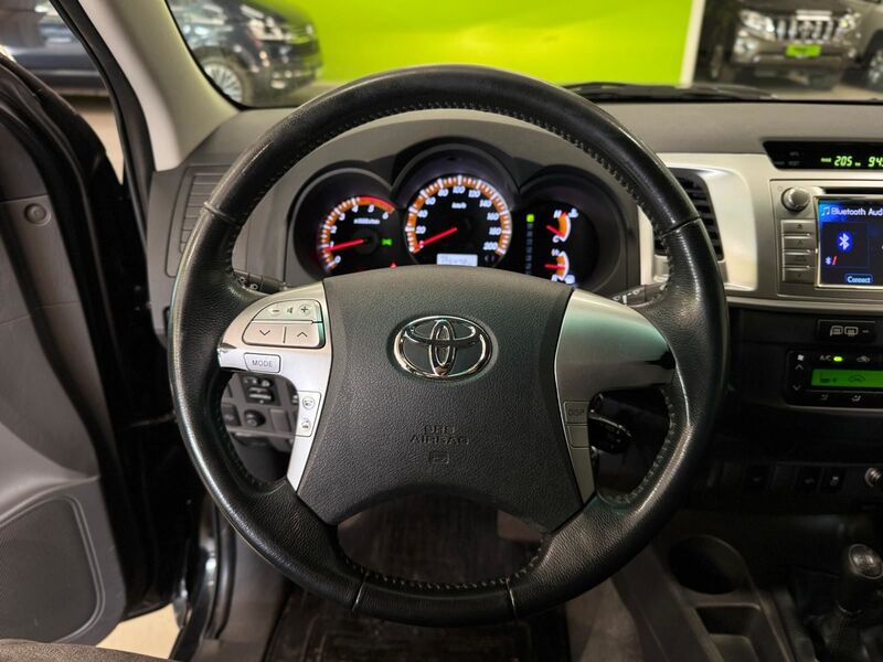 Toyota Hilux vaihtoauto