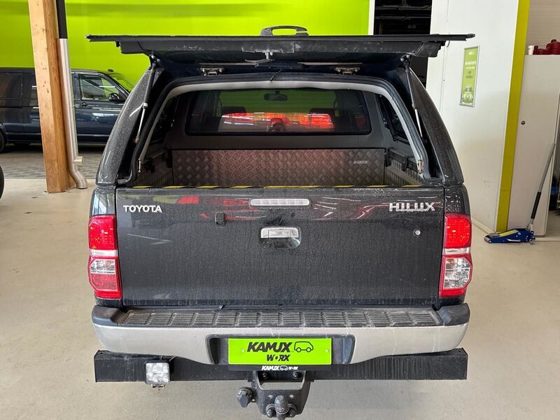 Toyota Hilux vaihtoauto