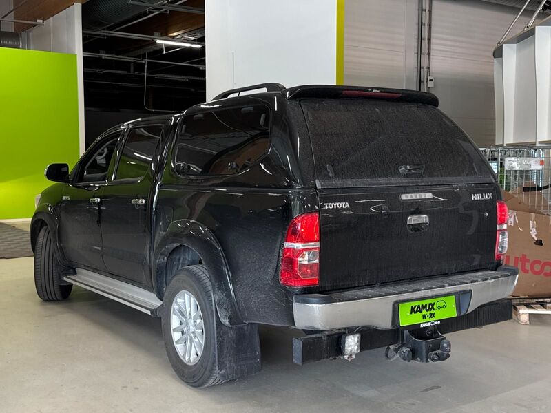 Toyota Hilux vaihtoauto