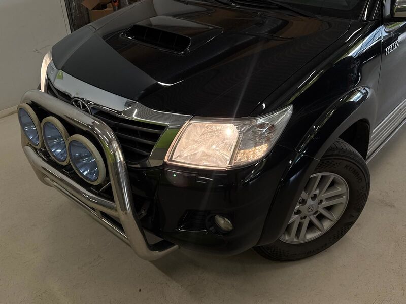 Toyota Hilux vaihtoauto