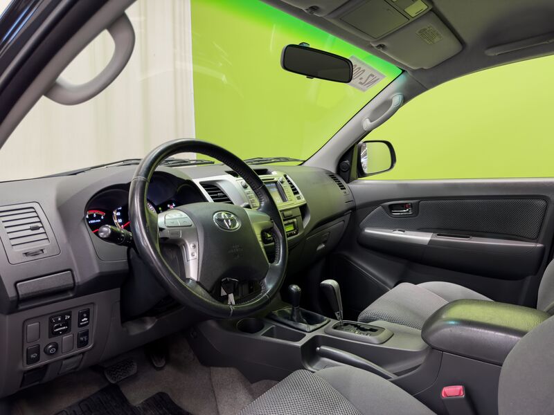 Toyota Hilux vaihtoauto