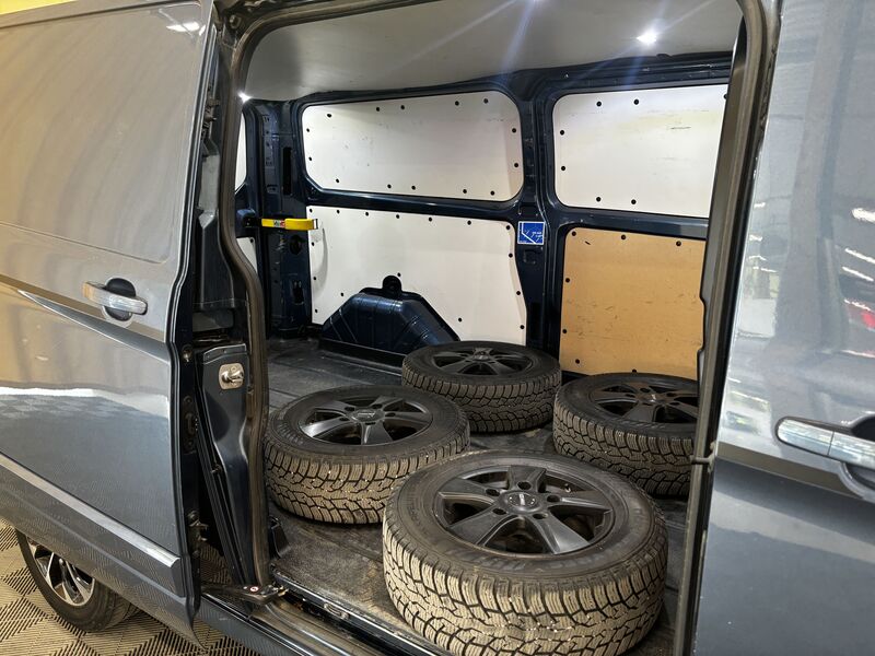 Ford Transit Custom vaihtoauto