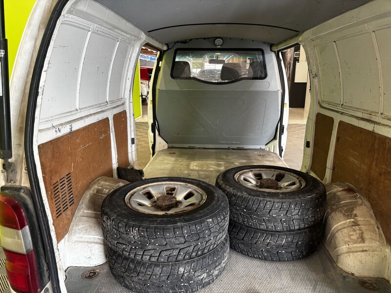 Toyota Hiace vaihtoauto