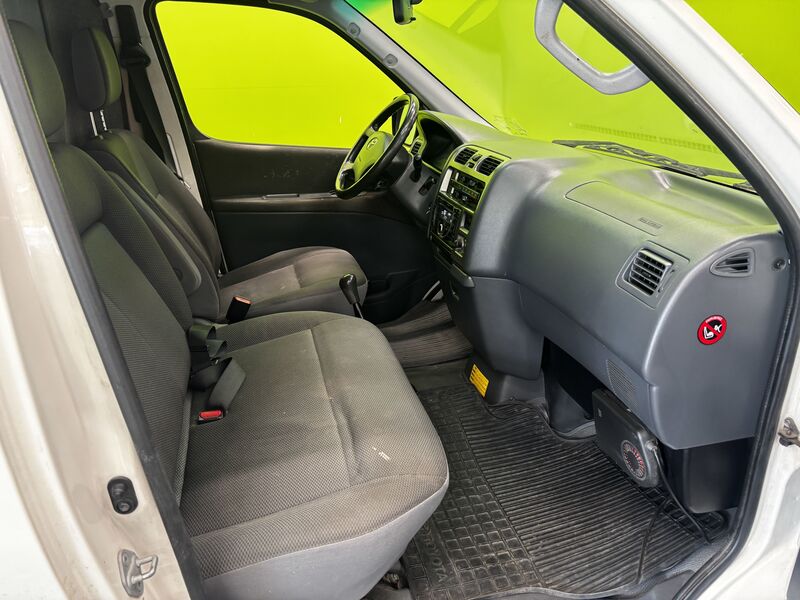 Toyota Hiace vaihtoauto