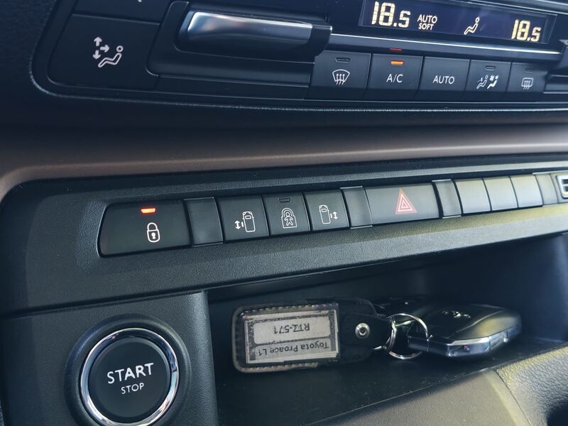 Toyota Proace Verso vaihtoauto