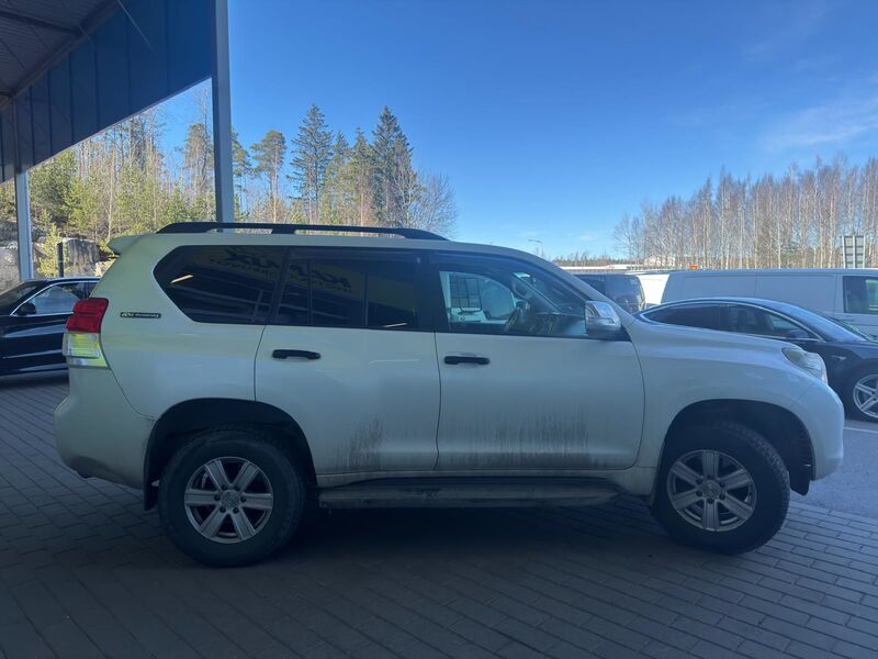 Toyota Land Cruiser vaihtoauto