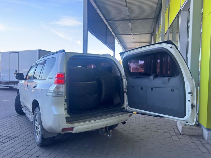 Toyota Land Cruiser vaihtoauto