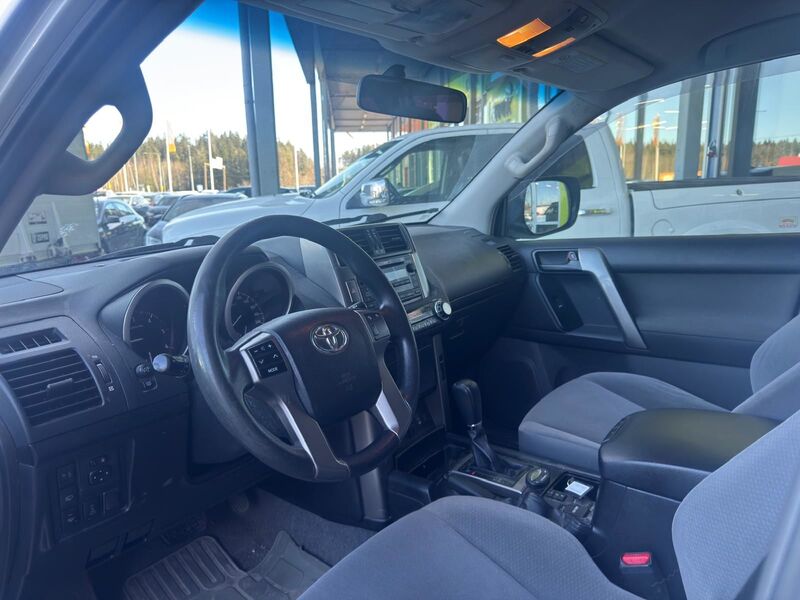 Toyota Land Cruiser vaihtoauto