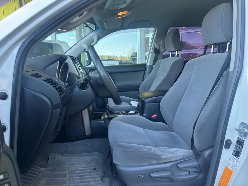 Toyota Land Cruiser vaihtoauto