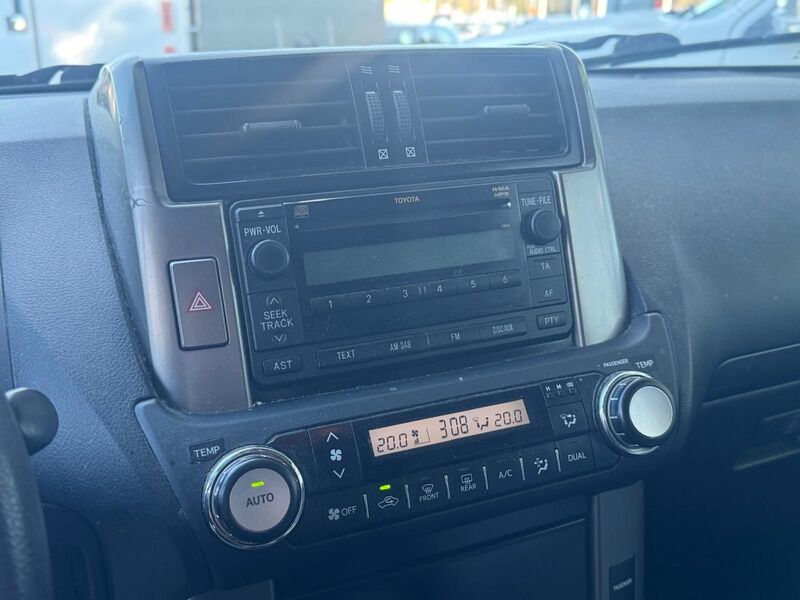 Toyota Land Cruiser vaihtoauto