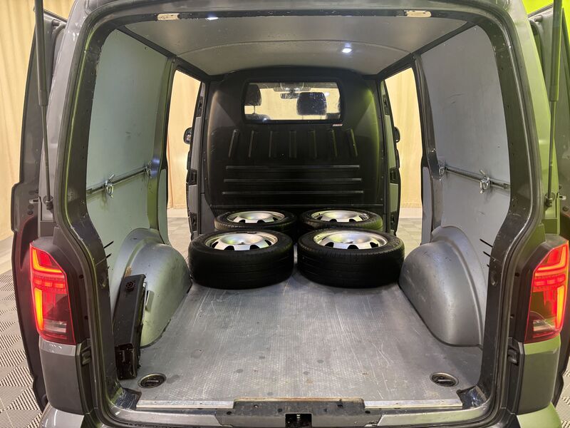 Volkswagen Transporter vaihtoauto