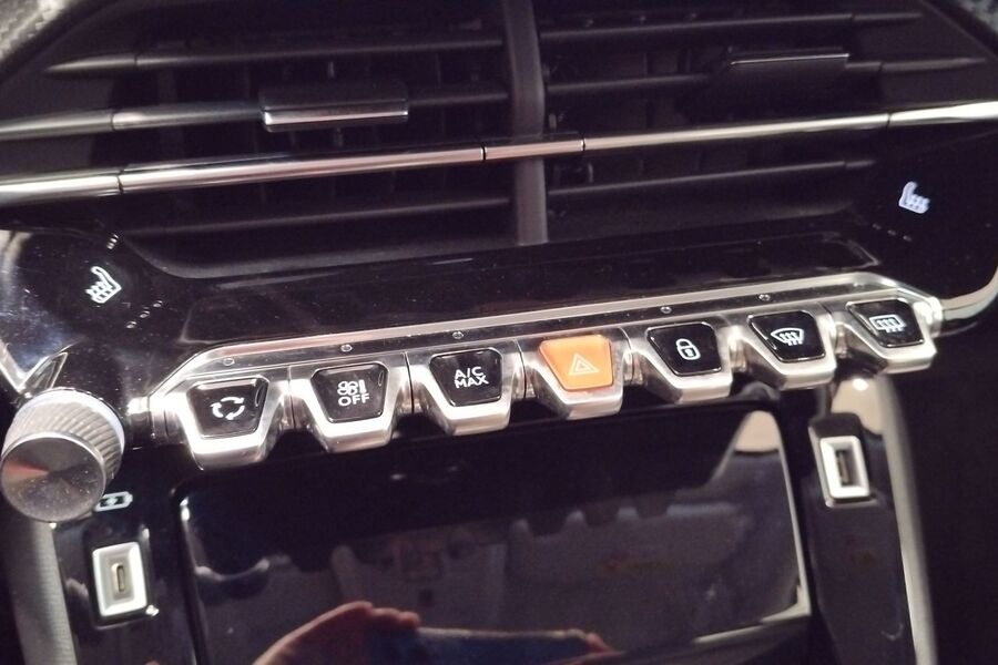 Peugeot e-208 vaihtoauto