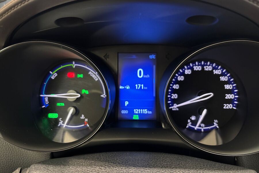 Toyota C-HR vaihtoauto