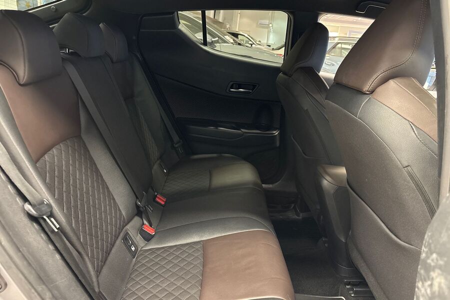 Toyota C-HR vaihtoauto