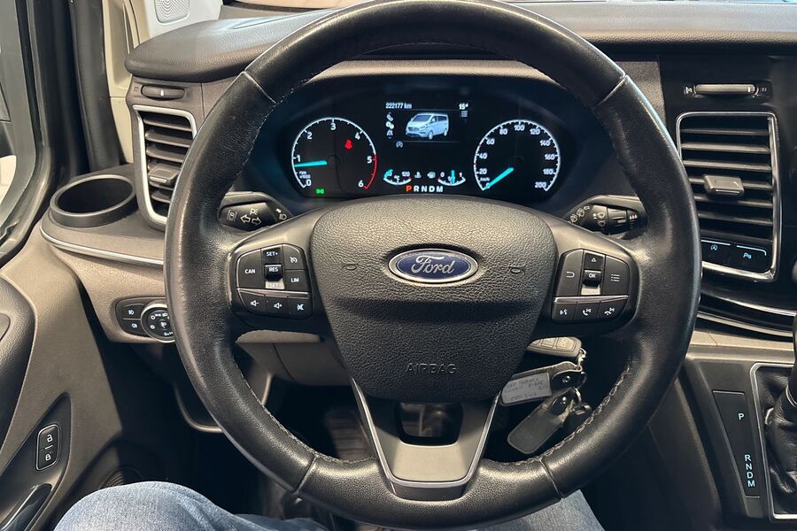 Ford Tourneo Custom vaihtoauto