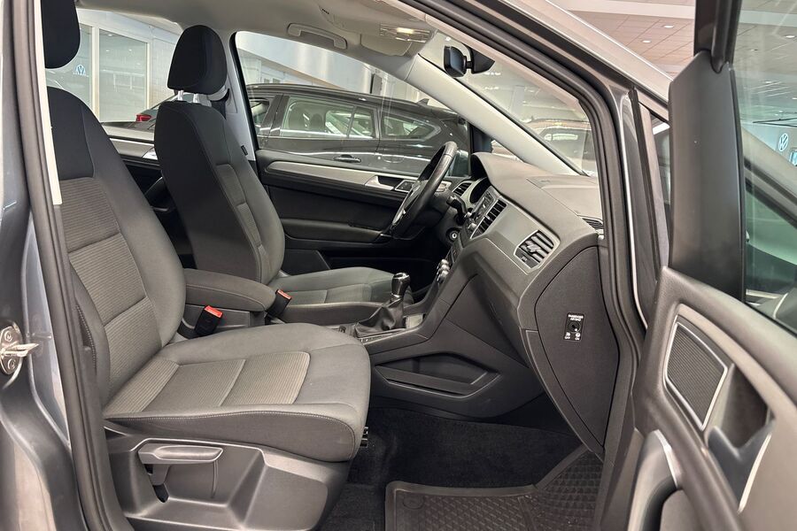 Volkswagen Golf Sportsvan vaihtoauto