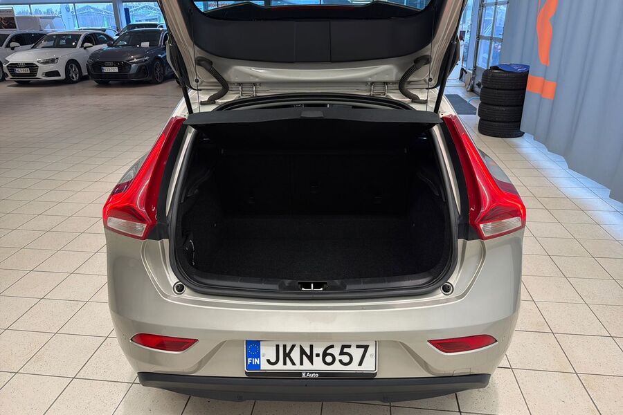 Volvo V40 vaihtoauto