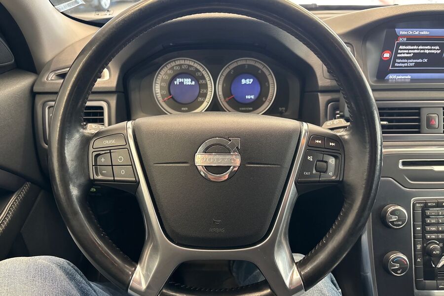 Volvo V70 vaihtoauto