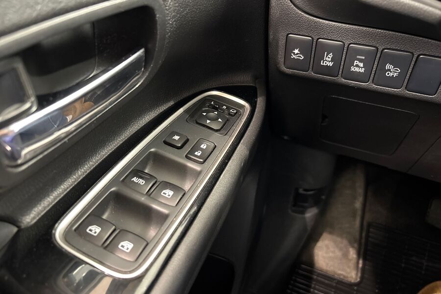 Mitsubishi Outlander PHEV vaihtoauto