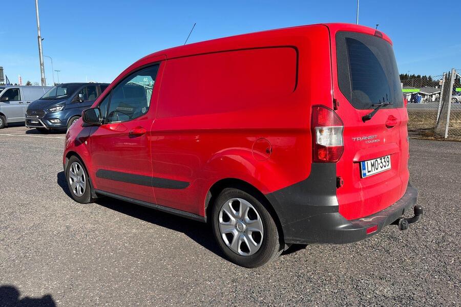 Ford Transit Courier vaihtoauto