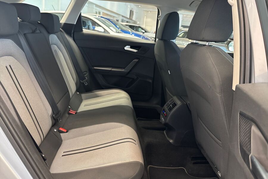 SEAT Leon Sportstourer vaihtoauto