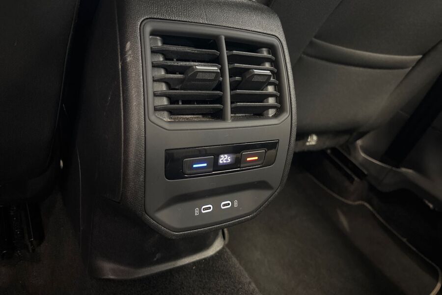 SEAT Leon Sportstourer vaihtoauto